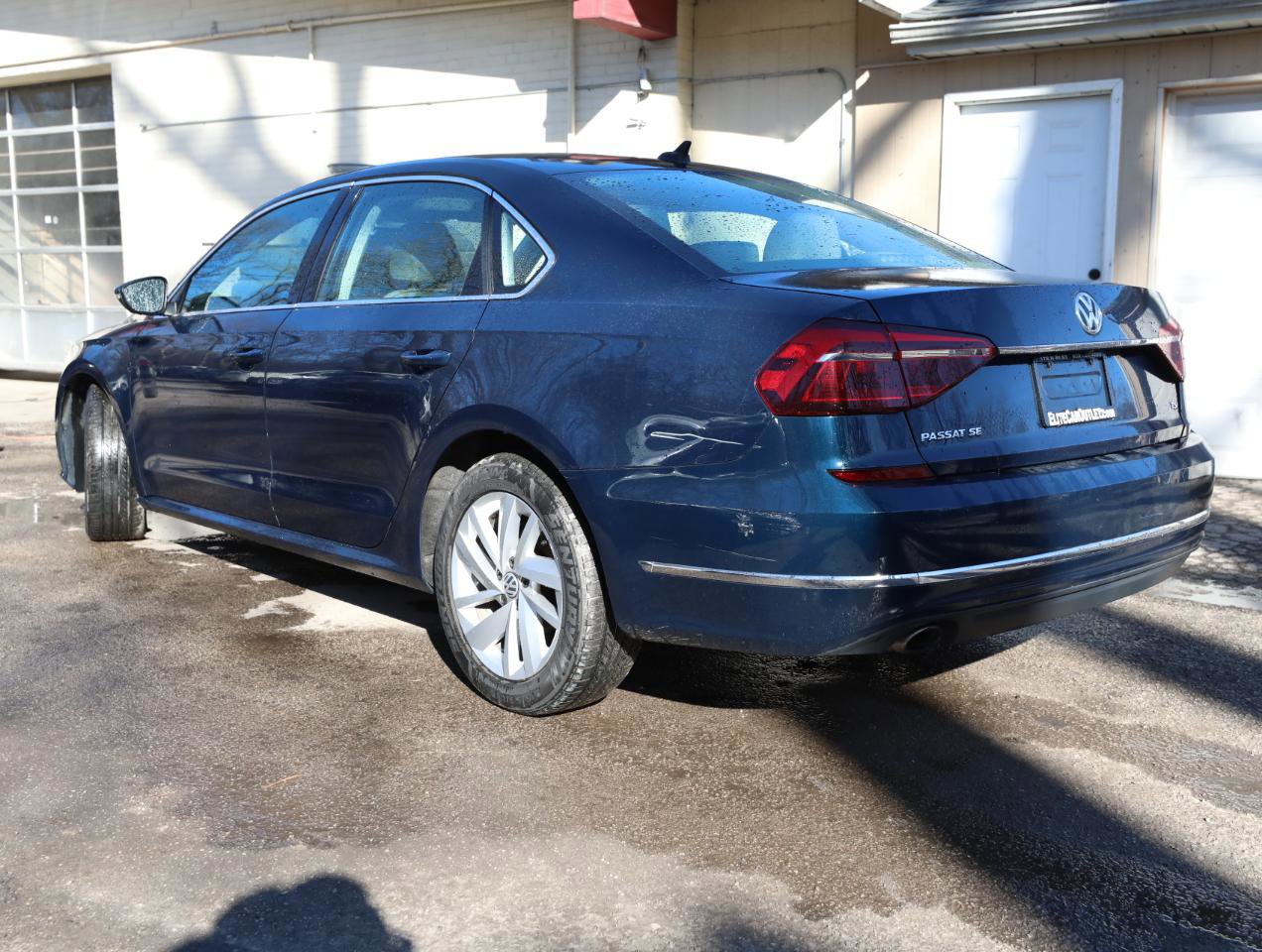 Used 2018 Volkswagen Passat 2.0T SE image 8