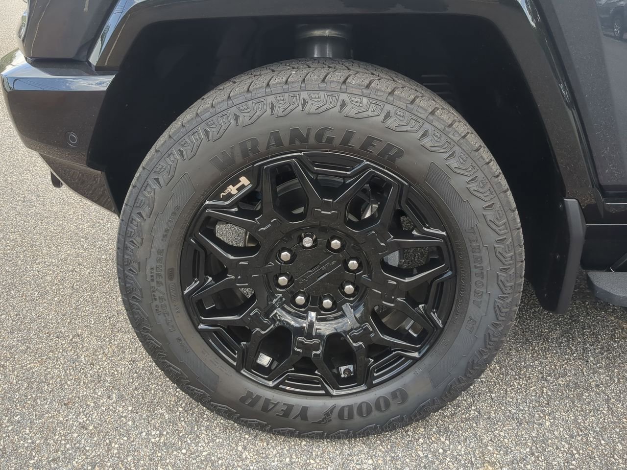 Used 2025 GMC Hummer EV 2X image 34