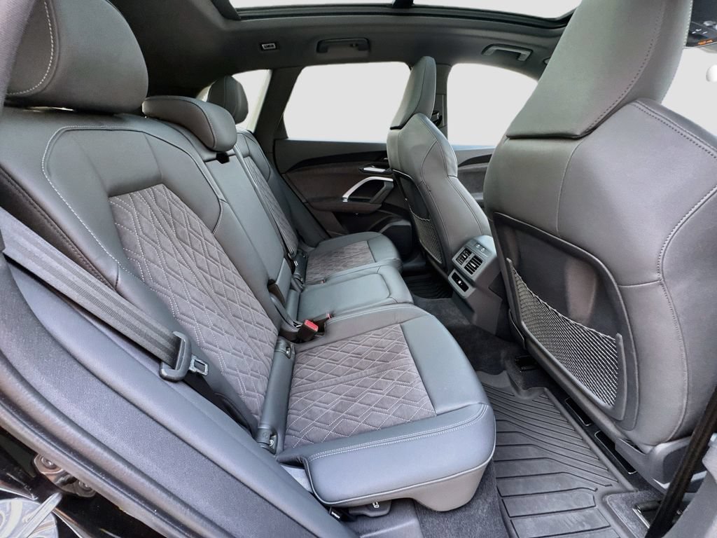 Certified 2025 Audi SQ5 Premium Plus AWD/4WD image 31
