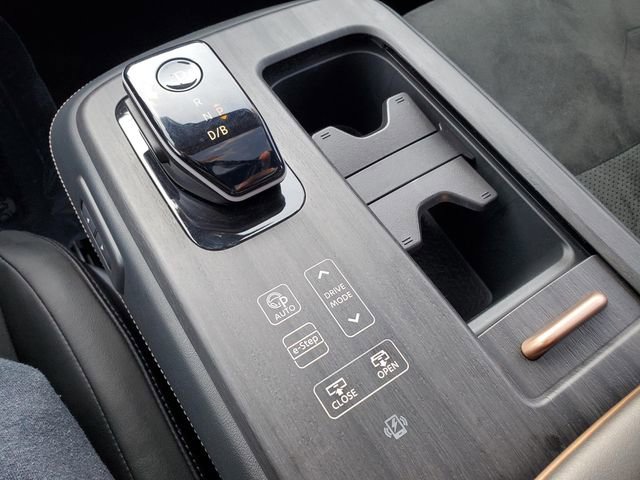 Used 2023 Nissan Ariya FWD image 23