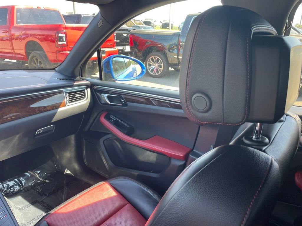 Used 2017 Porsche Macan AWD/4WD image 24