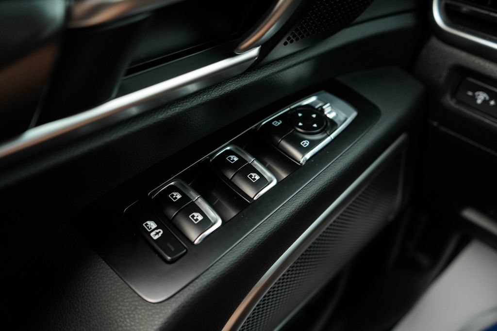 Used 2025 Kia Telluride S FWD image 33