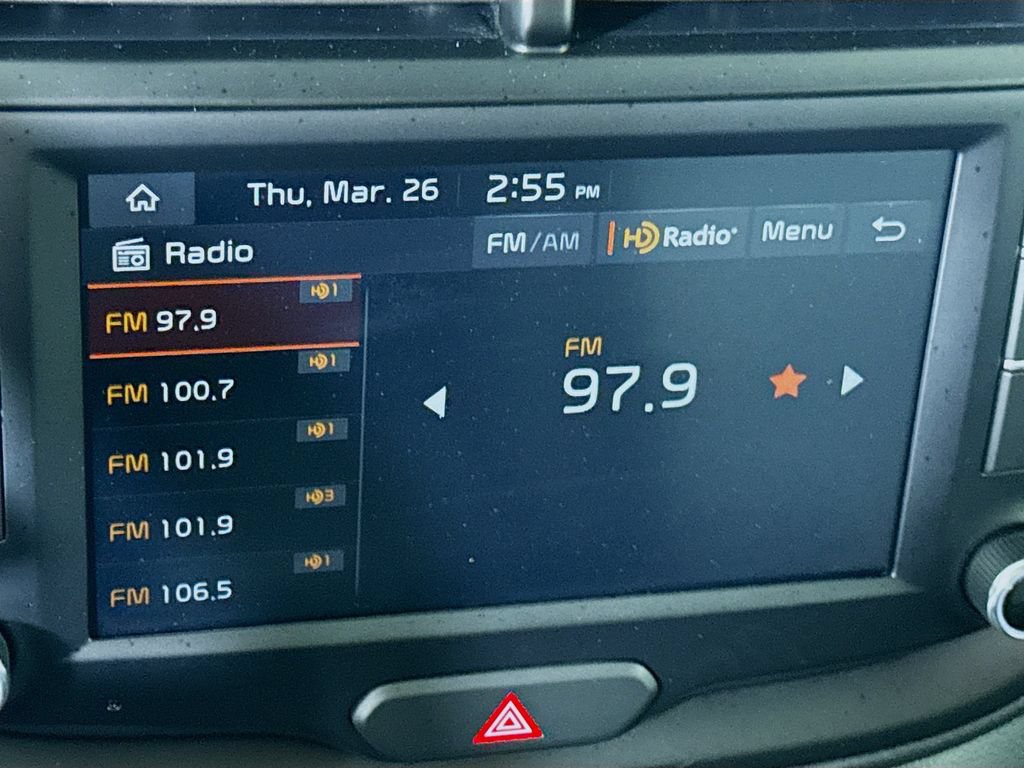 Certified 2023 Kia Soul LX w/ LX Technology Package FWD image 7
