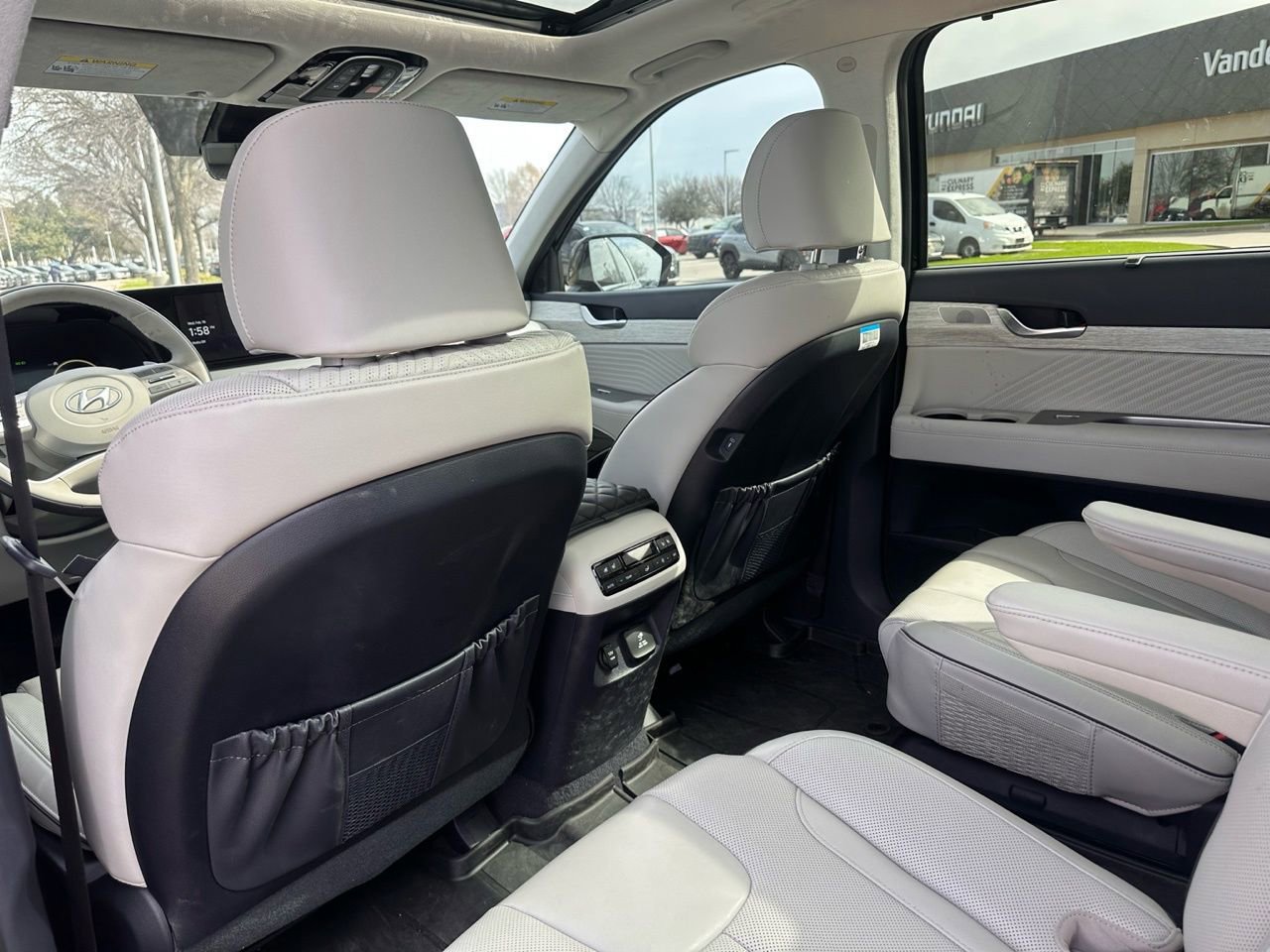 Used 2025 Hyundai Palisade Calligraphy image 24