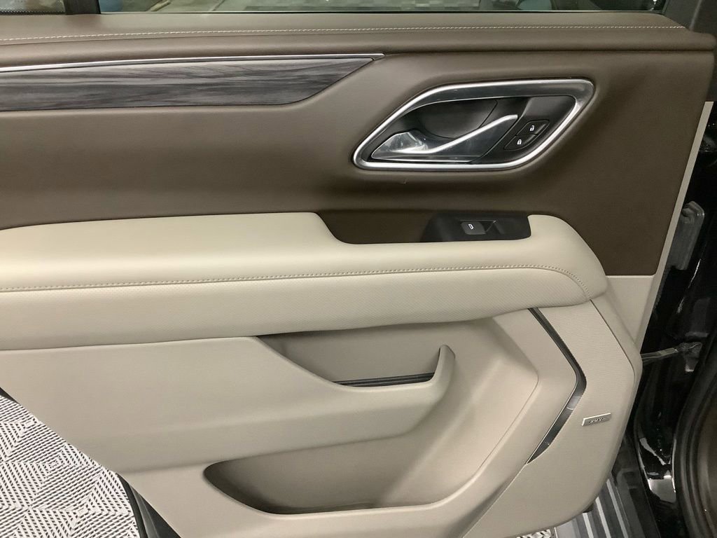 Used 2021 GMC Yukon SLT w/ SLT Luxury Plus Package image 6
