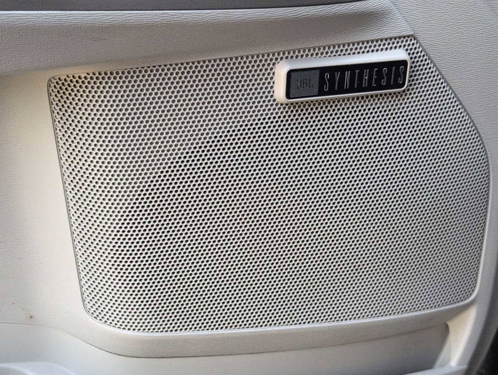 Used 2011 Toyota Venza AWD w/ Comfort Pkg image 28