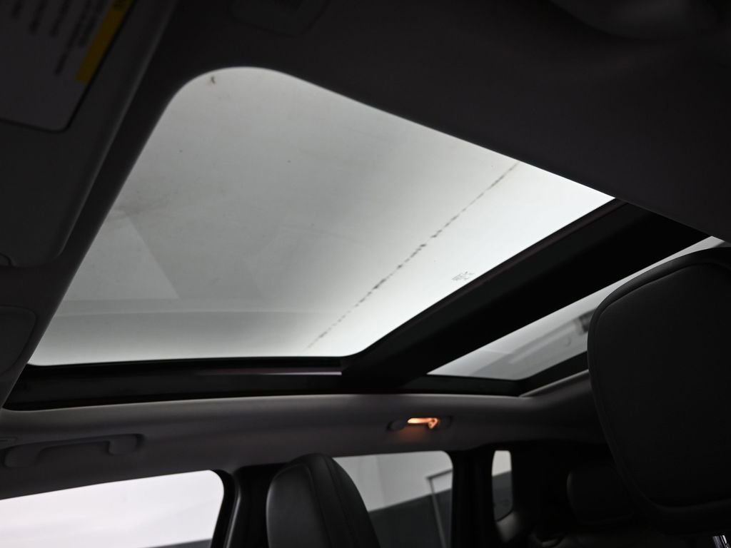 Used 2020 Jeep Renegade Limited w/ UConnect 8.4 Nav Group image 22