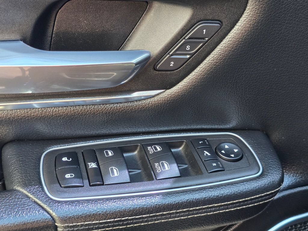 Used 2023 RAM 1500 Laramie AWD/4WD image 19