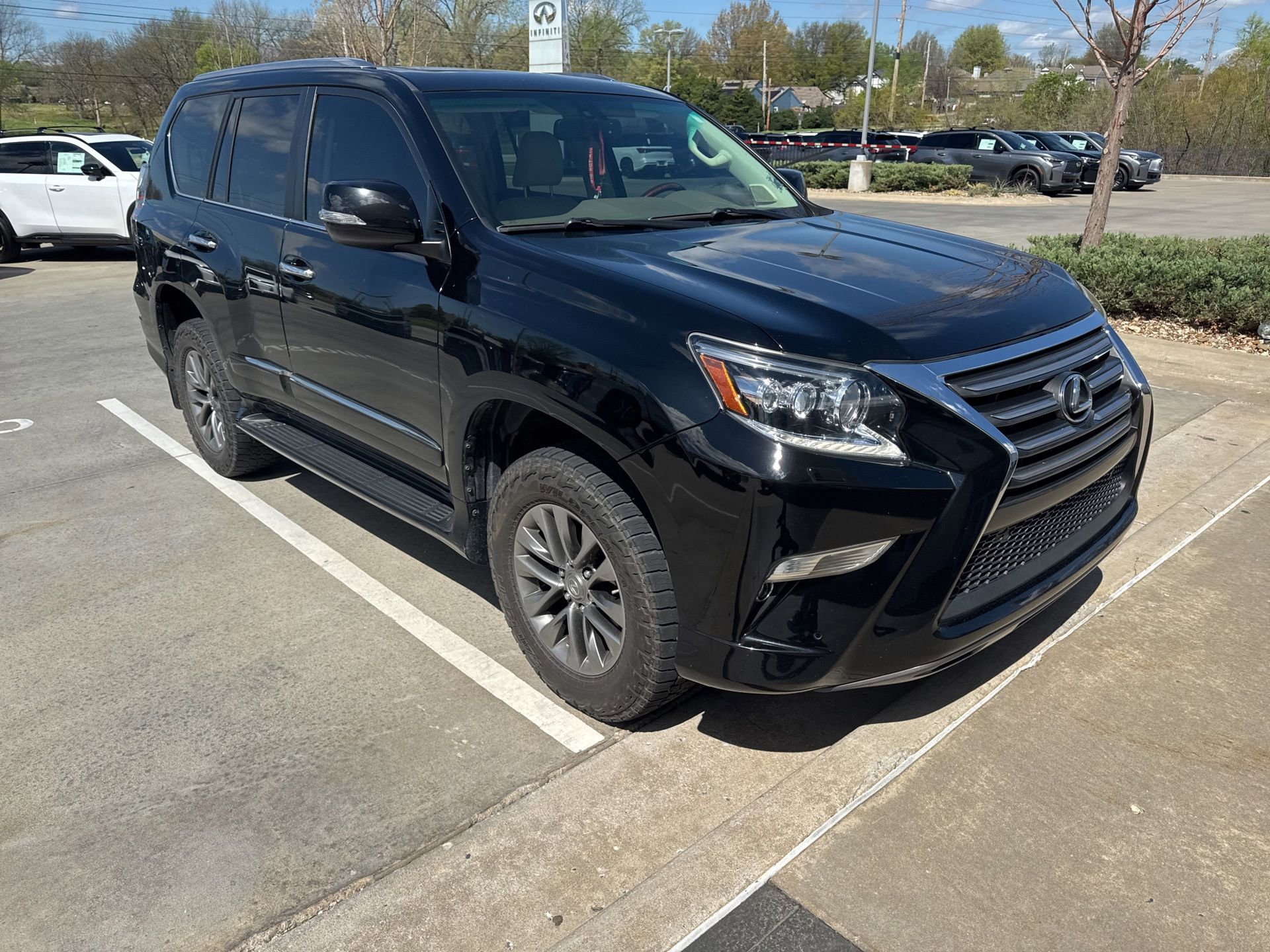 Used 2017 Lexus GX 460 Luxury w/ Preferred Accessory Package image 5
