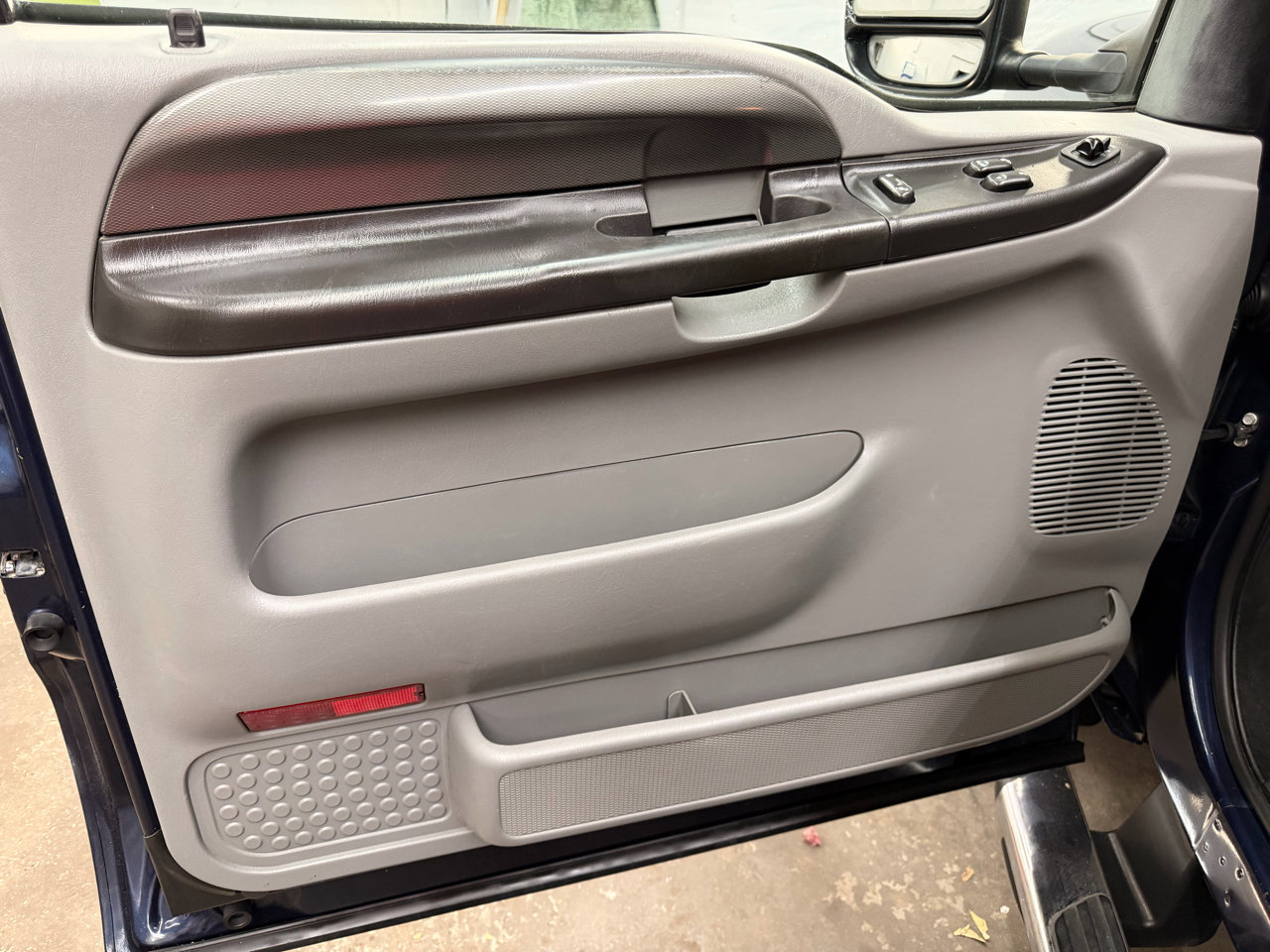 Used 2005 Ford F250 Lariat image 18