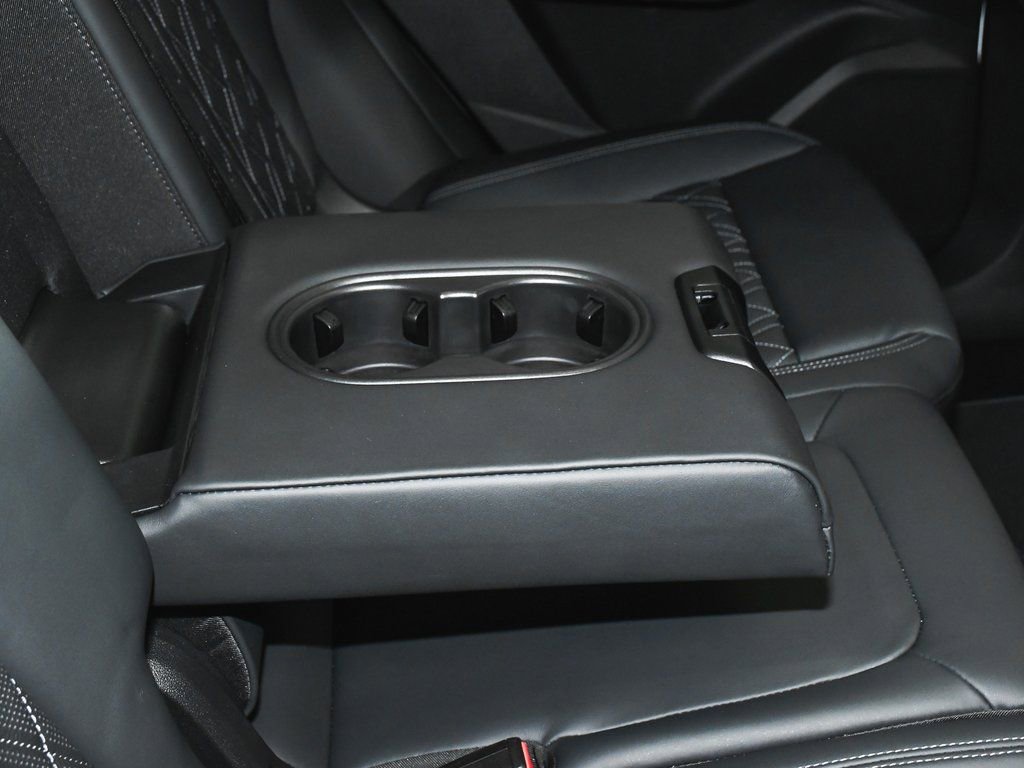 Used 2025 Audi SQ5 Premium Plus w/ Premium Plus Package image 50