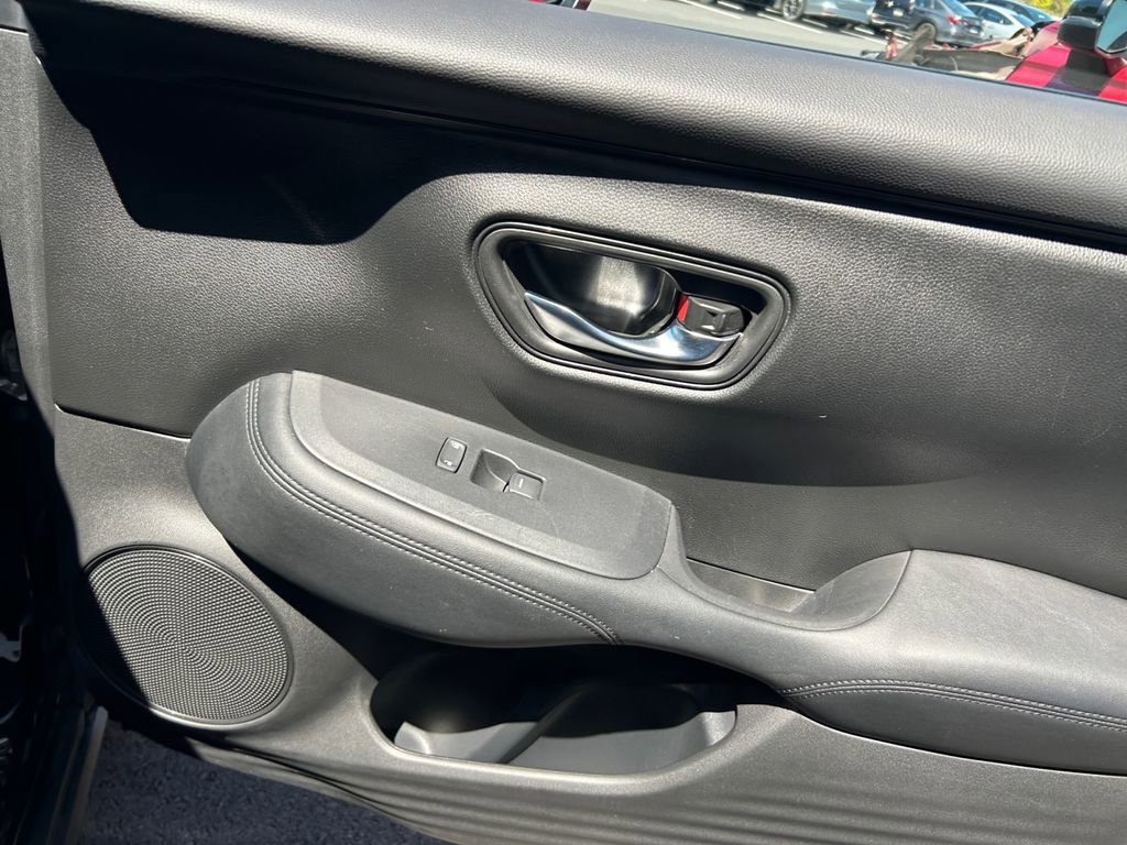 Used 2023 Honda HR-V LX image 18