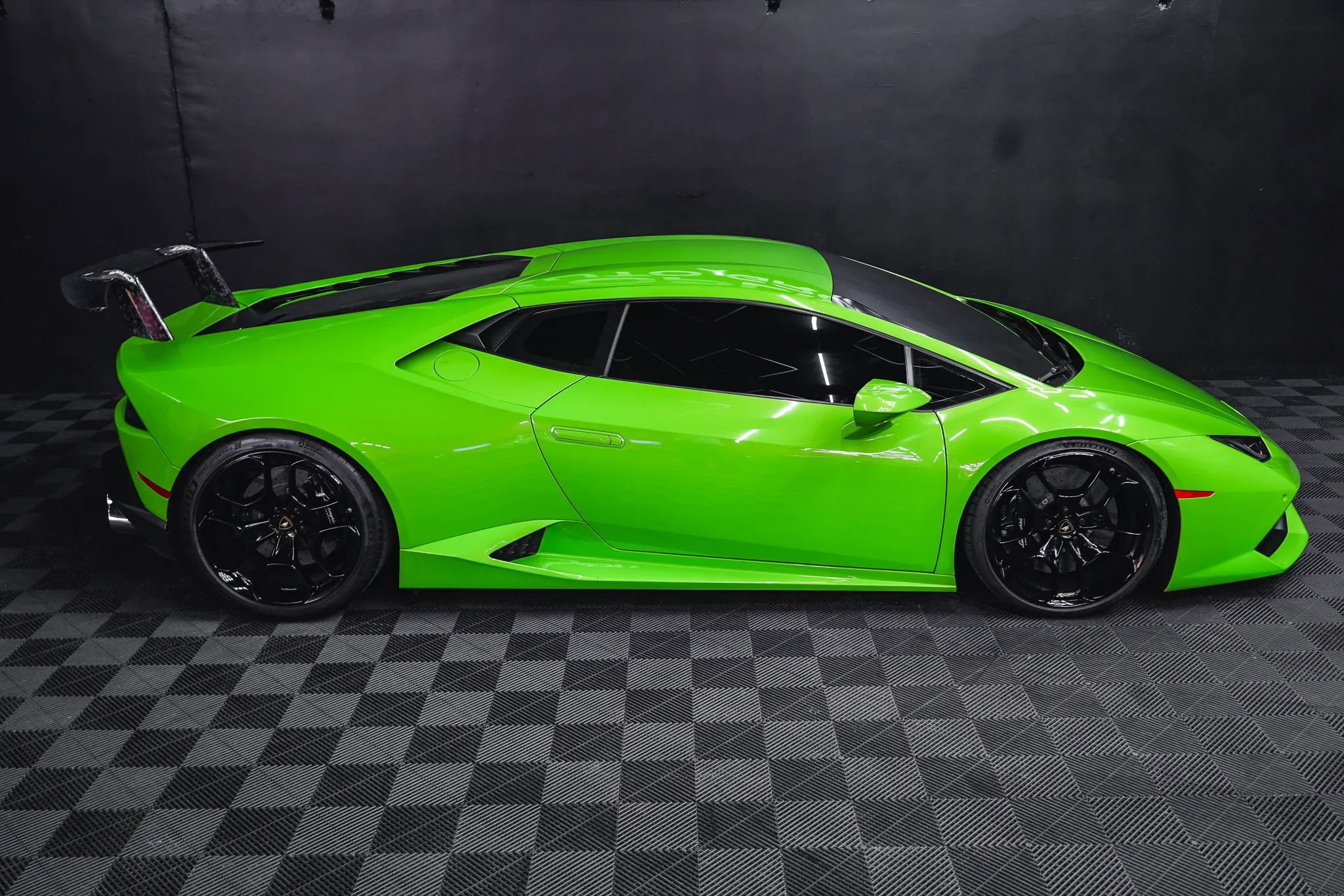 Used 2015 Lamborghini Huracan LP 610-4 image 16