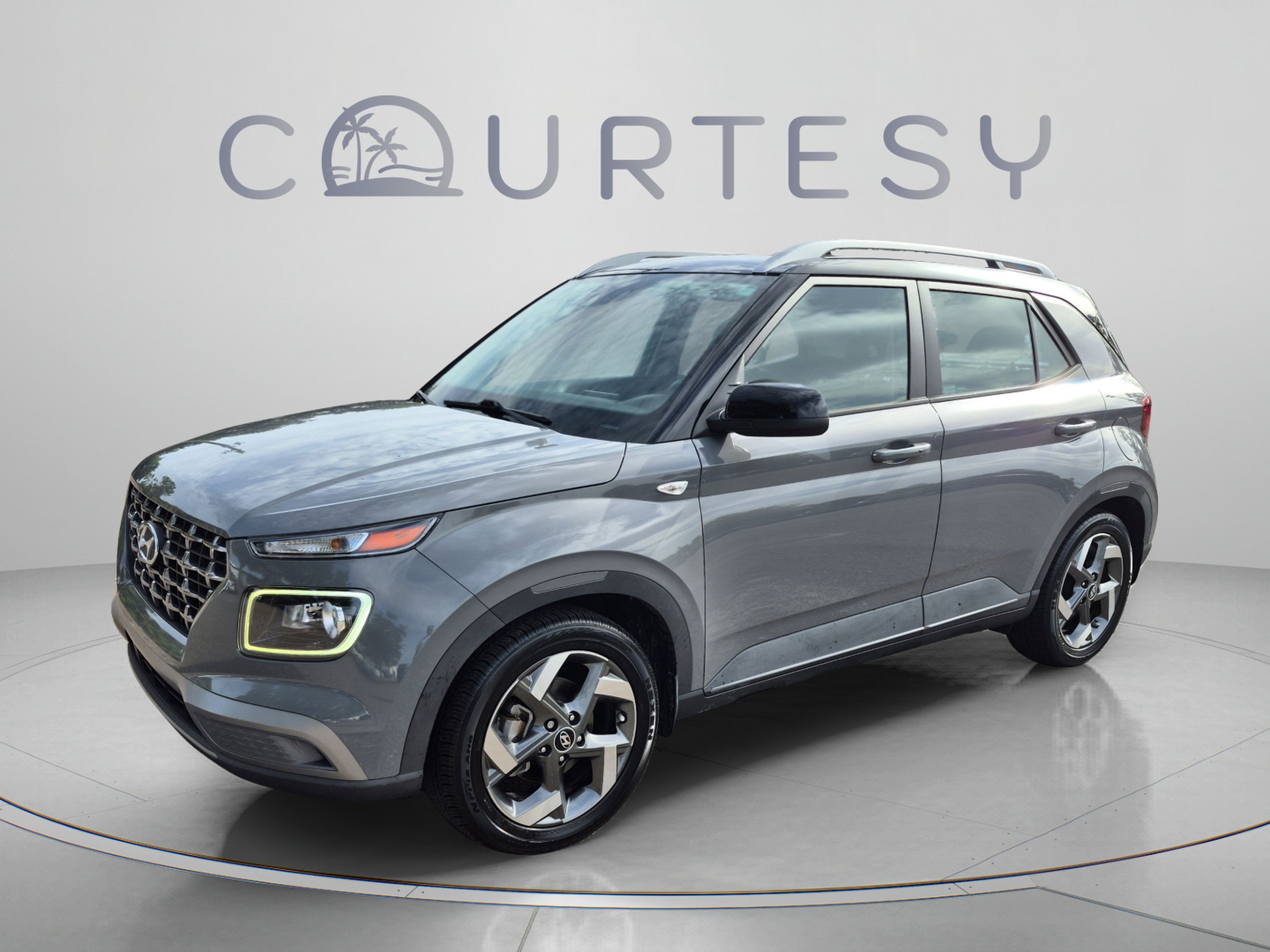 Certified 2022 Hyundai Venue Limited FWD image 1