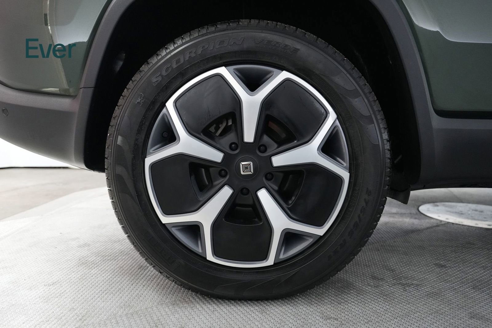 Used 2023 Rivian R1S Adventure AWD/4WD image 22