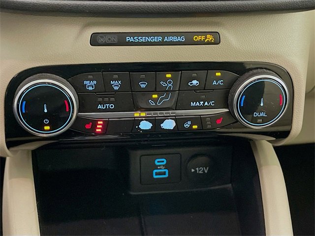 Used 2022 Ford Escape Titanium w/ Class II Trailer Tow Package image 17