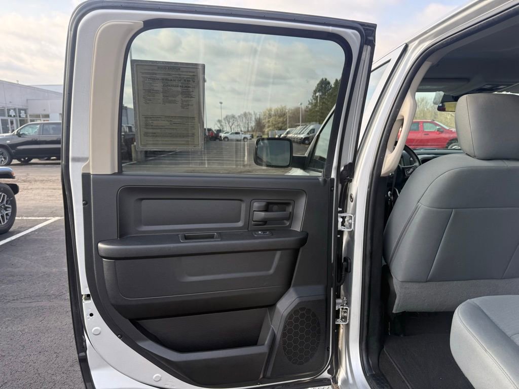 Used 2017 RAM 1500 Express image 34