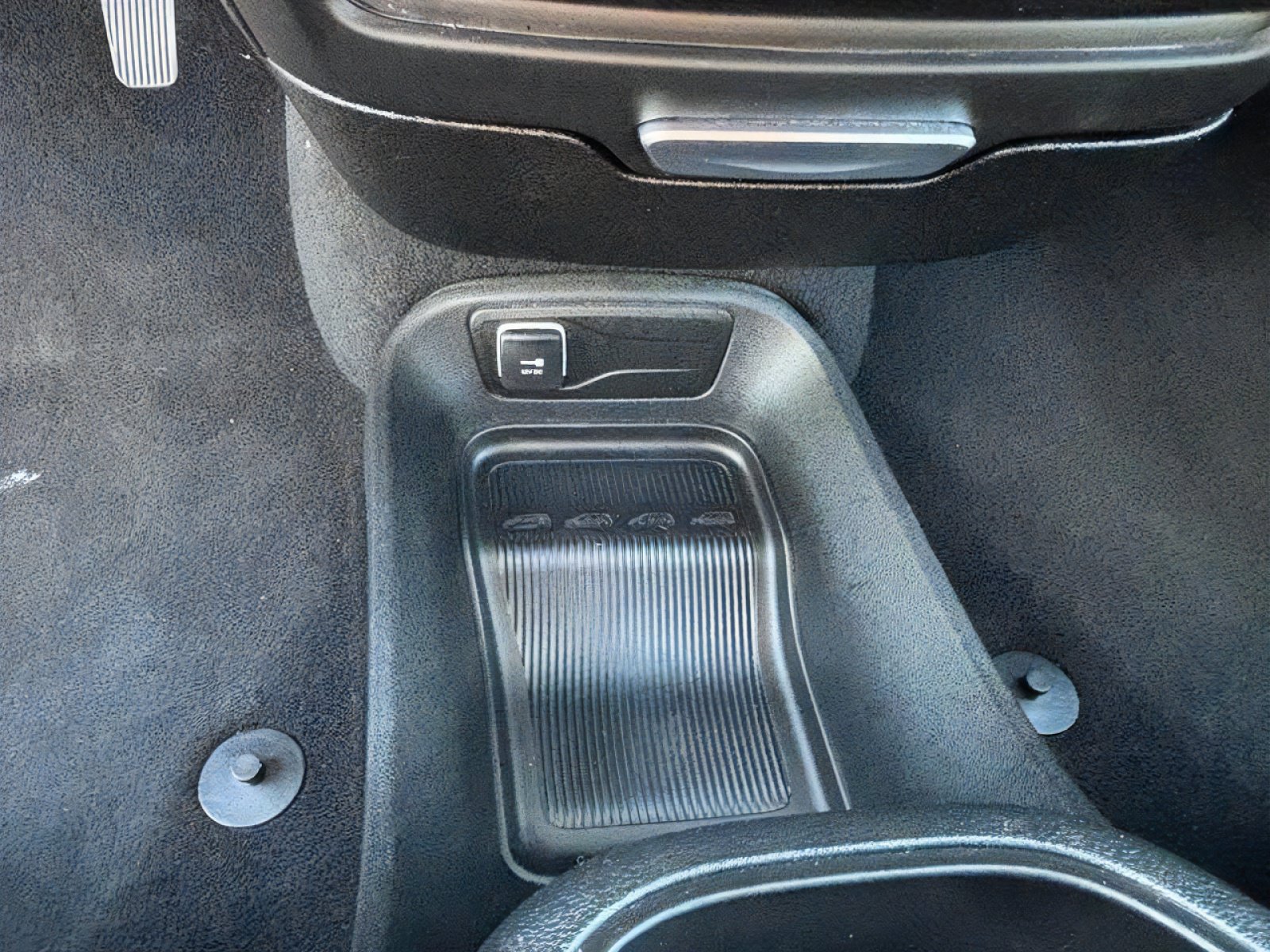Used 2025 Chrysler Pacifica Select FWD image 15