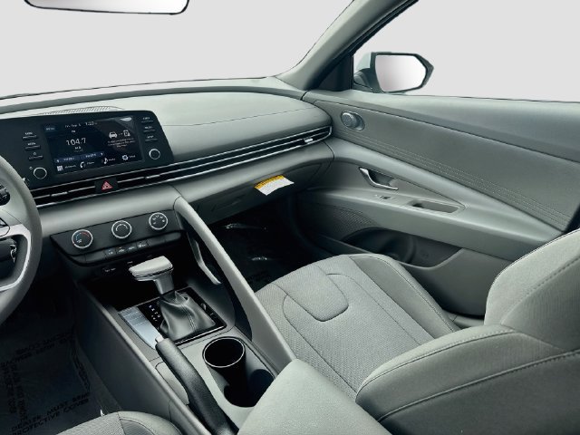 New 2026 Hyundai Elantra SE FWD image 21