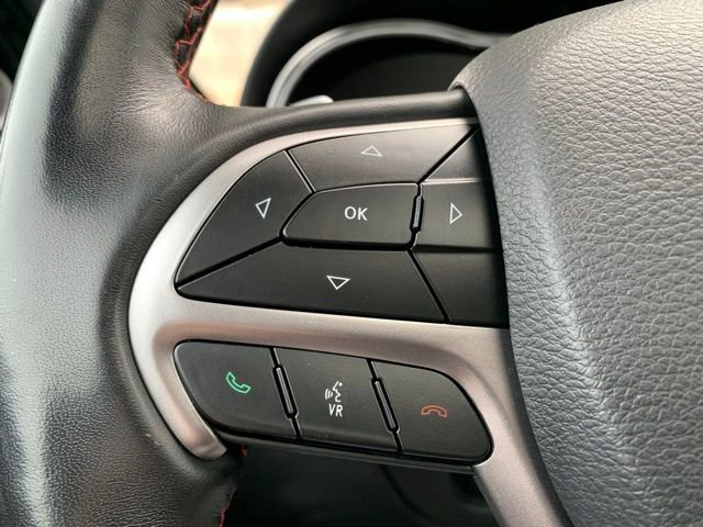 Used 2020 Jeep Grand Cherokee Trailhawk w/ Premium Lighting Group AWD/4WD image 21