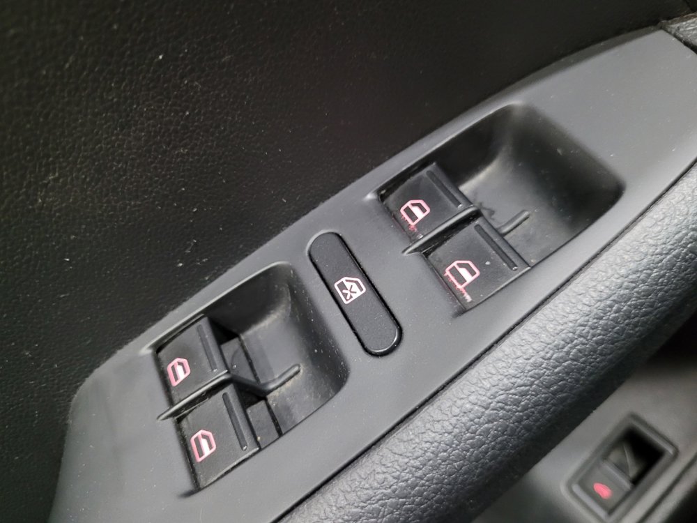 Used 2016 Volkswagen Jetta SE FWD image 27