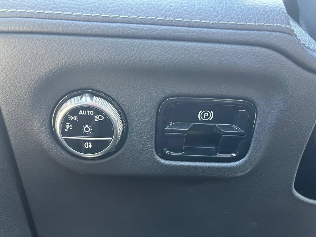 Used 2023 Mercedes-Benz EQE 350+ Sedan image 25