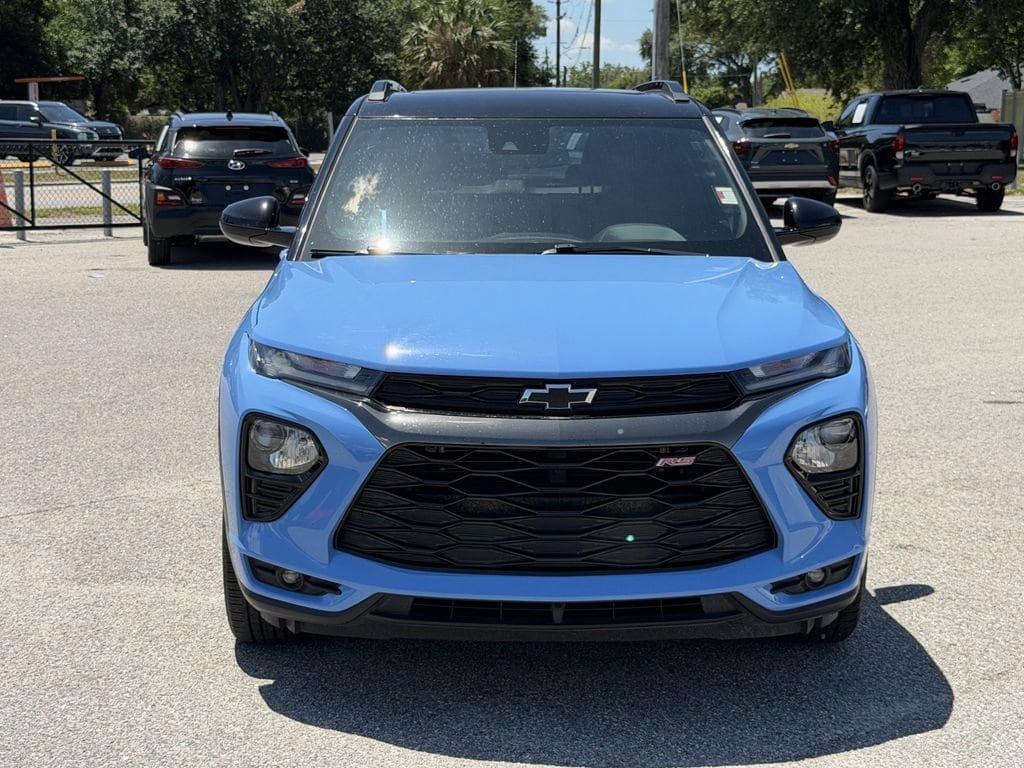 Certified 2023 Chevrolet TrailBlazer RS w/ Sun and Liftgate Package FWD image 3