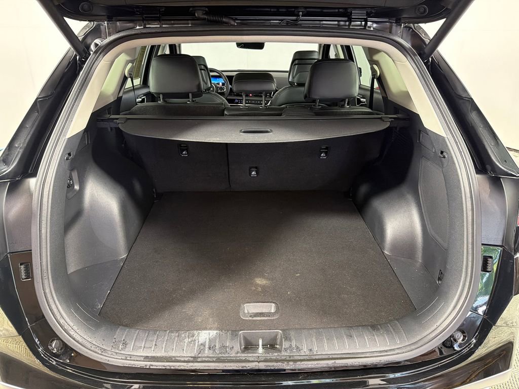 Used 2025 Kia Sportage SX image 20