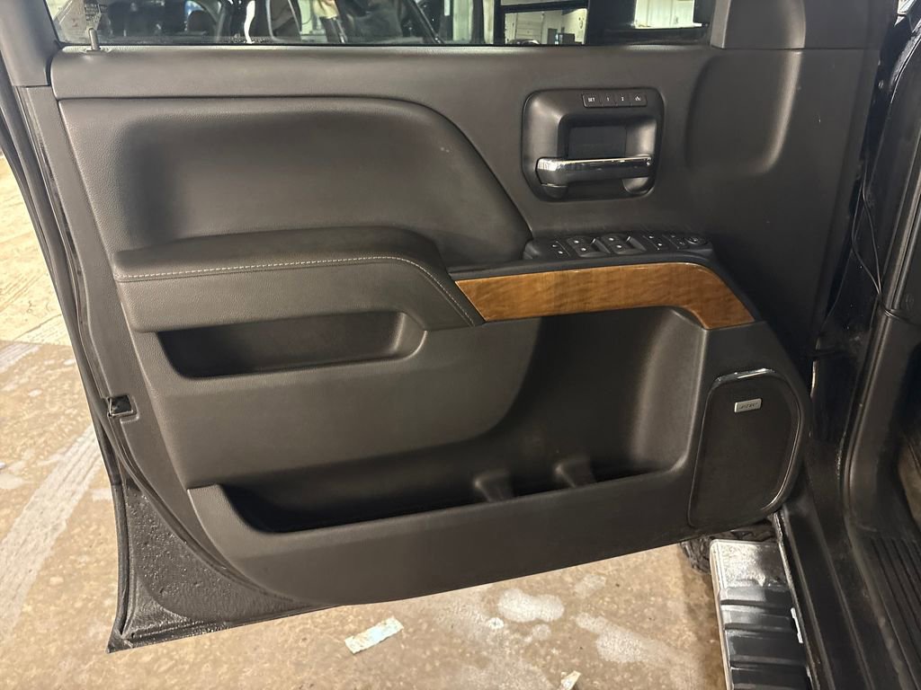 Used 2015 Chevrolet Silverado 2500 LTZ w/ LTZ Plus Package AWD/4WD image 15