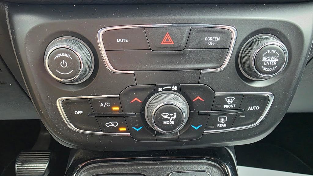 Used 2019 Jeep Compass Limited image 33