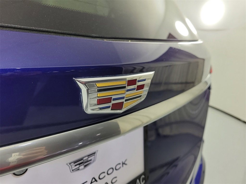 Certified 2023 Cadillac XT6 Premium Luxury image 6