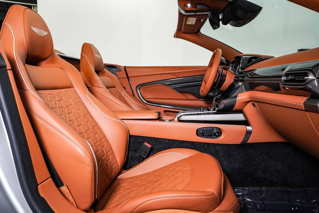 Used 2026 Aston Martin Vanquish Convertible RWD image 21
