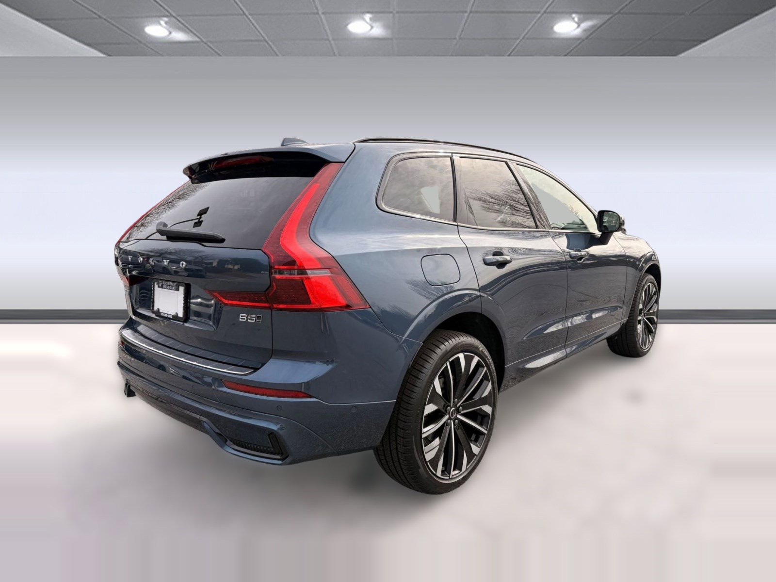 New 2026 Volvo XC60 B5 Ultra w/ Protection Package Premier image 9