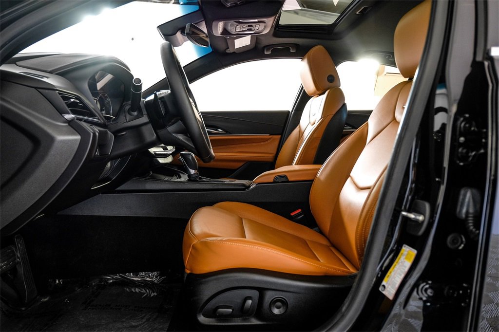 Used 2021 Cadillac CT4 Premium Luxury image 4