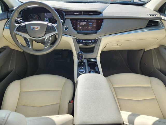 Used 2022 Cadillac XT5 Premium Luxury w/ Technology Package image 12