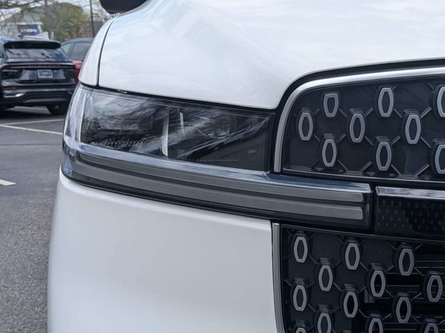 New 2026 Lincoln Navigator L Reserve AWD/4WD image 11
