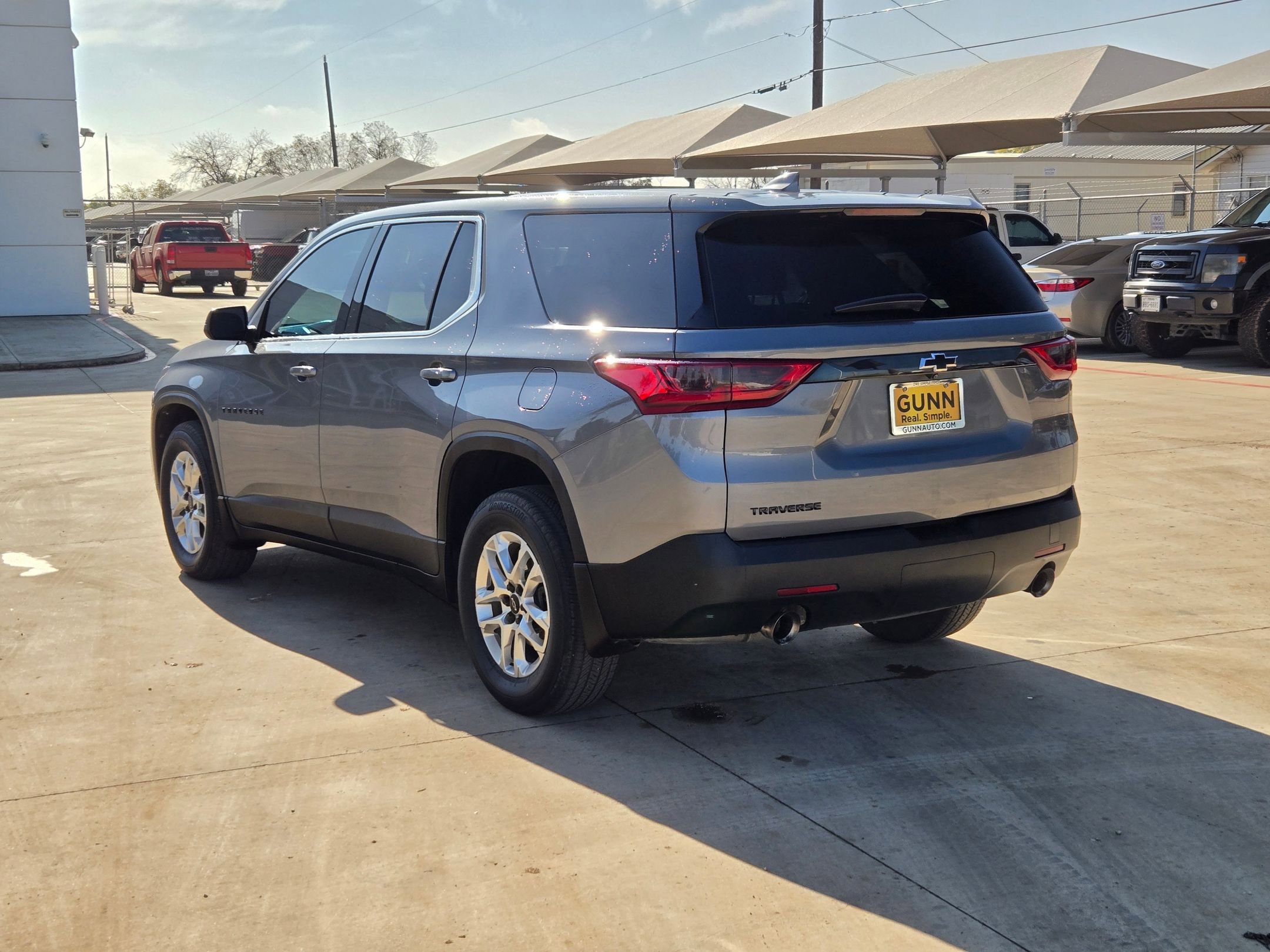 Certified 2021 Chevrolet Traverse LS w/ LPO, Blackout Package image 5