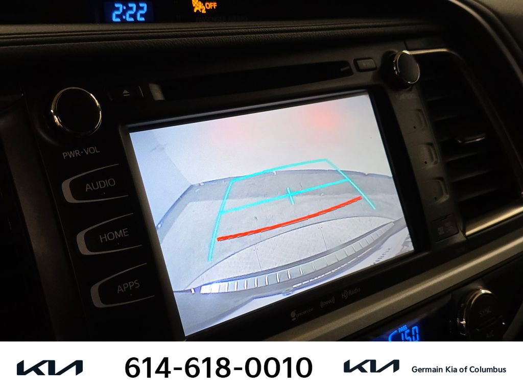 Used 2019 Toyota Highlander XLE image 30