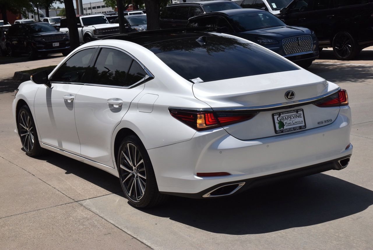 Used 2023 Lexus ES 350 w/ Premium Package FWD image 10