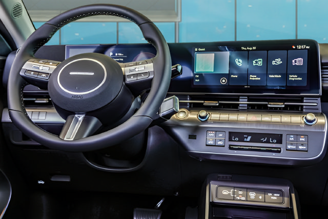 New 2026 Hyundai Kona SEL Premium FWD image 13