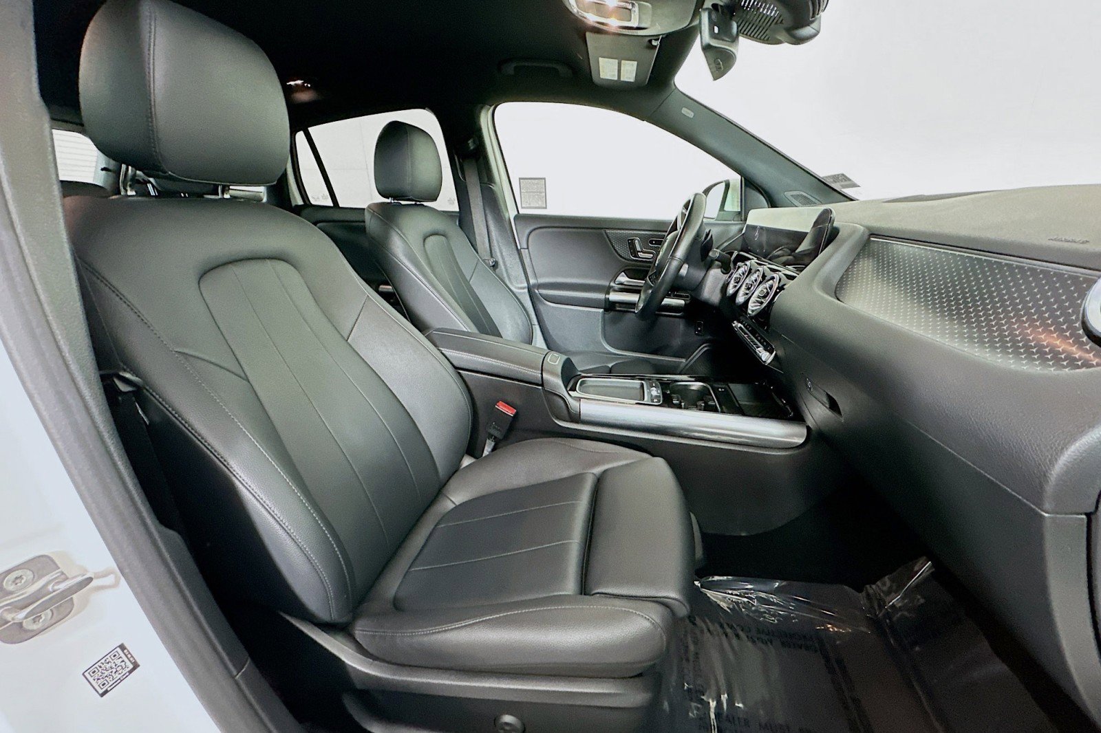 Used 2025 Mercedes-Benz GLA 250 4MATIC image 8