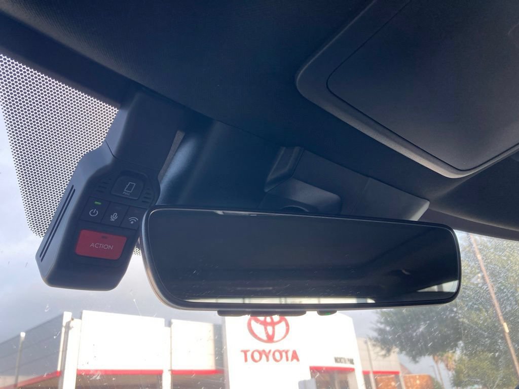 Certified 2025 Toyota Tundra Limited w/ Power Package AWD/4WD image 27
