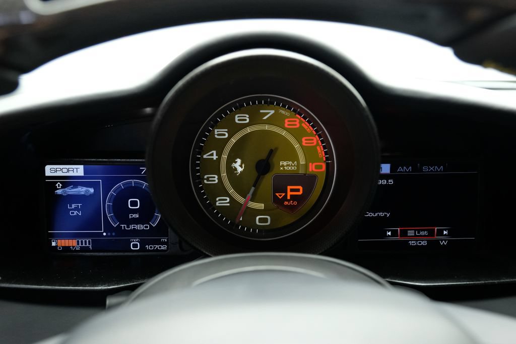 Used 2018 Ferrari 488 Spider RWD image 18