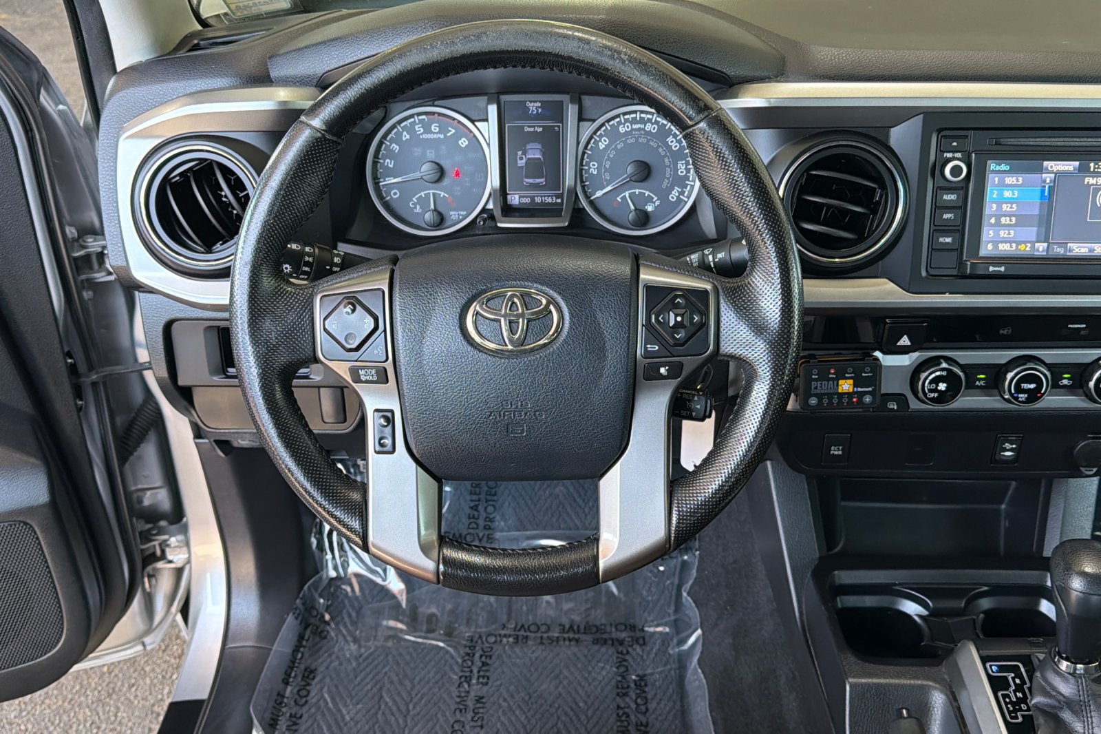 Used 2016 Toyota Tacoma SR5 RWD image 12