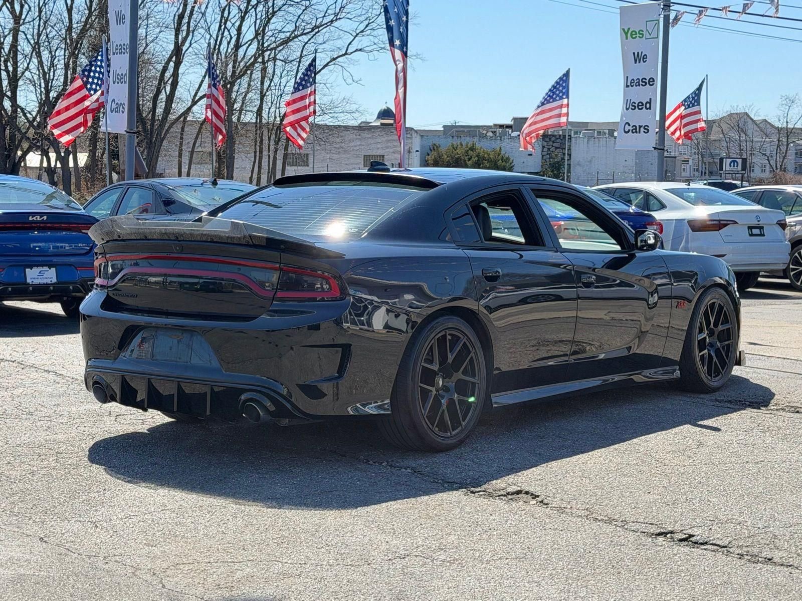 Used 2018 Dodge Charger R/T Scat Pack image 10