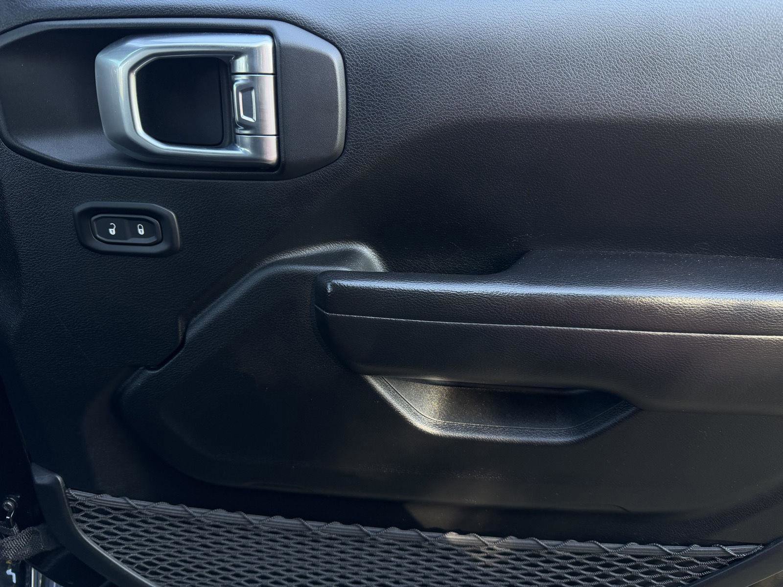 Used 2021 Jeep Wrangler Unlimited Rubicon image 28