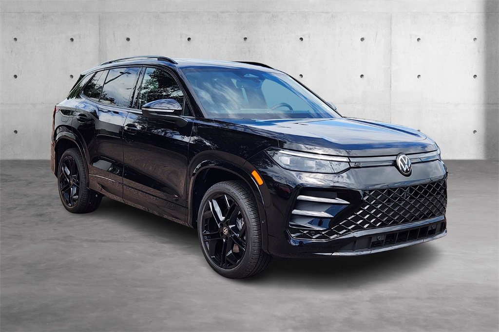 New 2025 Volkswagen Tiguan SE R-Line