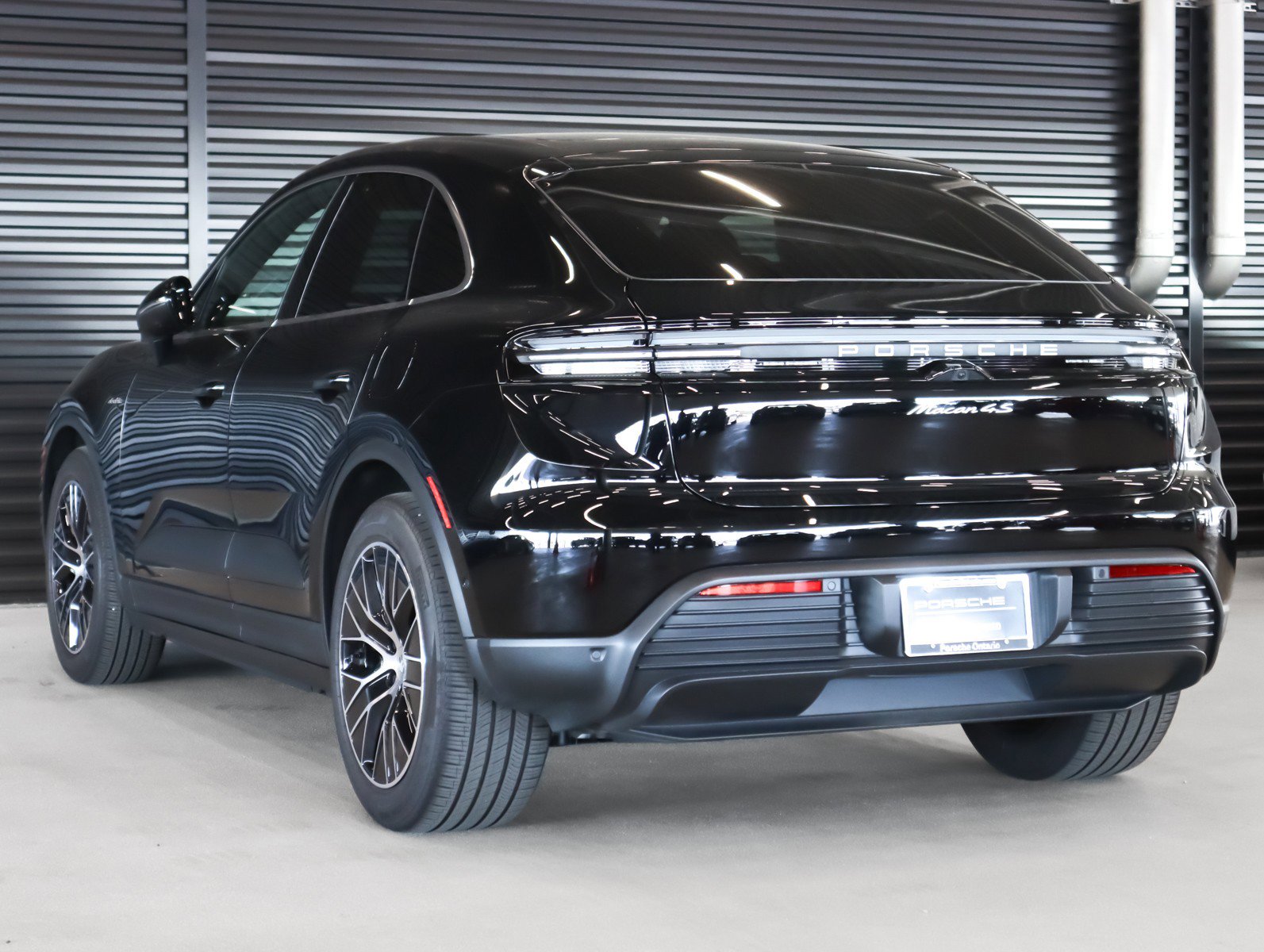 Certified 2025 Porsche Macan 4S Electric image 3