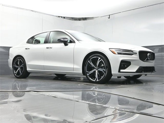 Used 2024 Volvo S60 B5 Plus w/ Climate Package image 37