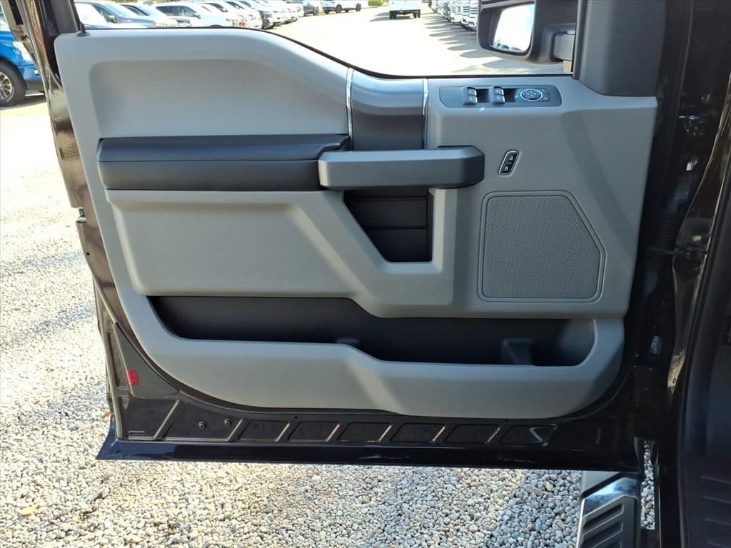 Used 2018 Ford F150 XLT w/ Equipment Group 302A Luxury image 13